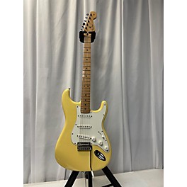 Used Fender Used Fender Player Stratocaster Yellow Solid Body Electric Guitar