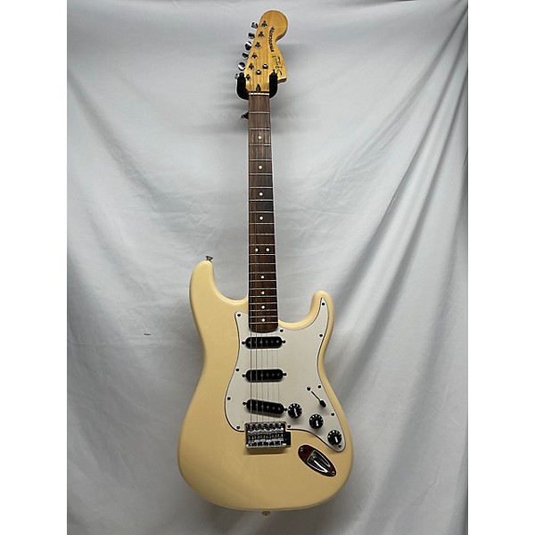 Used Squier Used Squier CLASSIC VIBE 70S STRATOCASTER Vintage White Solid Body Electric Guitar