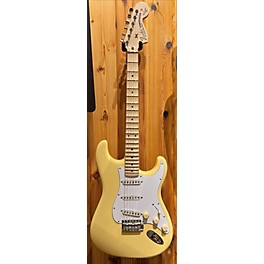 Used Fender Used 2024 Fender Artist Series Yngwie Malmsteen Stratocaster Vintage White Solid Body Electric Guitar