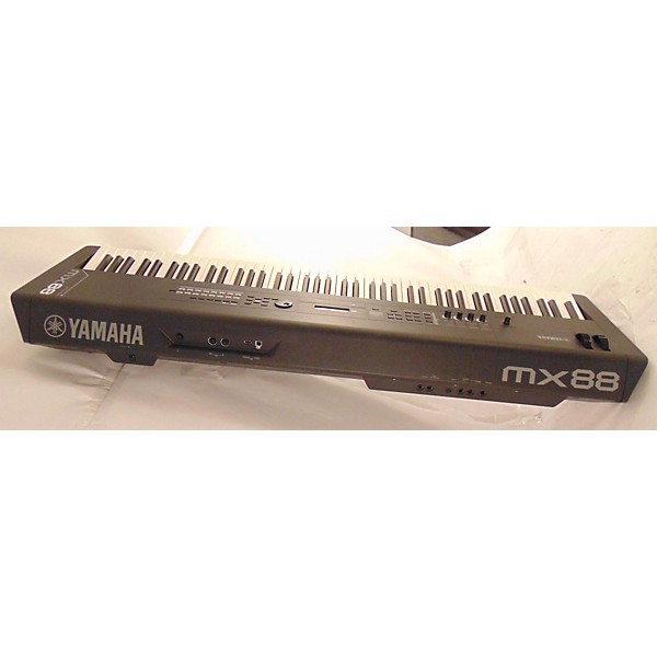 Used Yamaha Used Yamaha MX88 Synthesizer