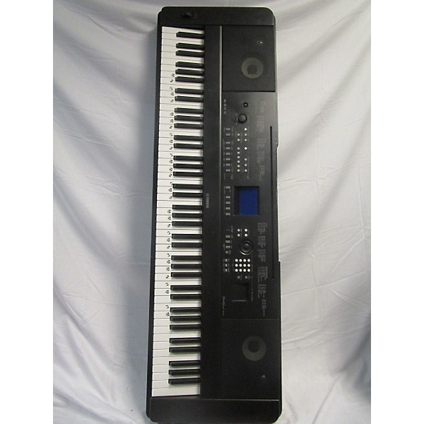 Used Yamaha Used Yamaha DGX650 88 Key Portable Keyboard