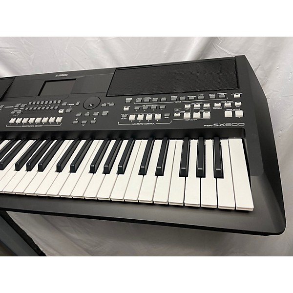 Used Yamaha PSRSX600 Arranger Keyboard