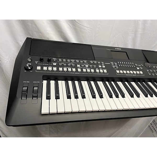 Used Yamaha PSRSX600 Arranger Keyboard