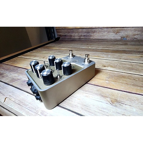 Used Universal Audio Used Universal Audio Golden Reverberator Effect Pedal