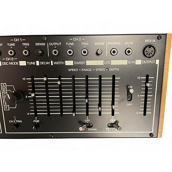 Used Behringer Used Behringer SYNCUSSION SY-1 Drum Machine