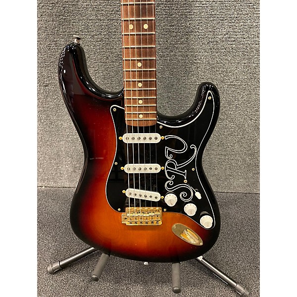 Used Fender Used Fender Artist Series Stevie Ray Vaughan Stratocaster Tobacco Sunburst Solid Body Electric Guitar