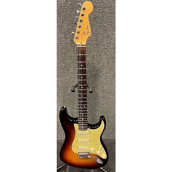 Used Fender Used Fender American Deluxe Stratocaster Tobacco Sunburst Solid Body Electric Guitar