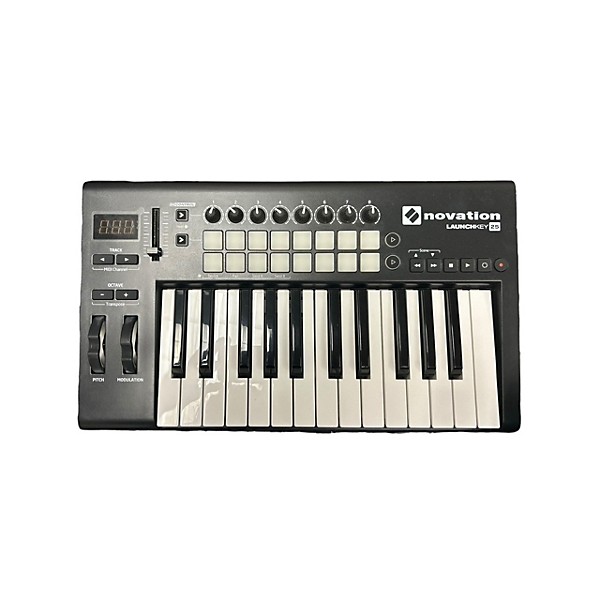 Used Novation Used Novation Launchkey 25 Key MIDI Controller