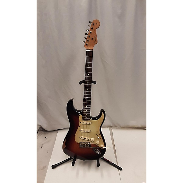 Used Fender Used Fender Road Worn 1960S Stratocaster Tobacco Burst Solid Body Electric Guitar