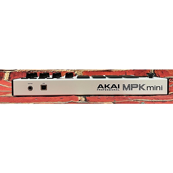 Used Akai Professional Used Akai Professional MPK Mini MIDI Controller