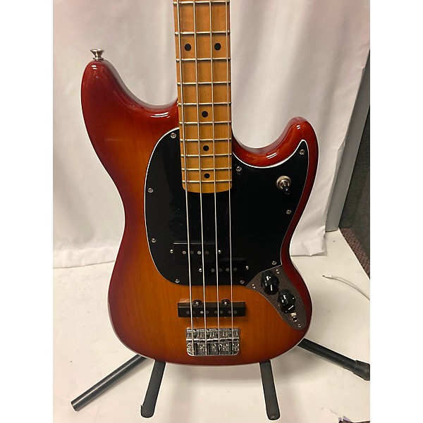 Used Fender Used Fender Mustang Bass Sunburst Electric Bass Guitar