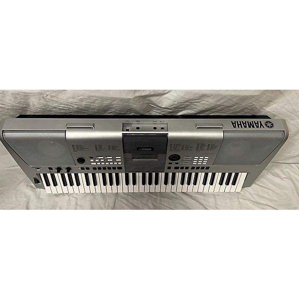 Used Yamaha Used Yamaha PSRE413 Portable Keyboard