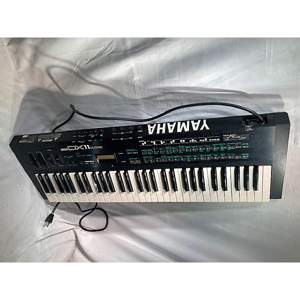 Used Yamaha Used Yamaha DX11 Portable Keyboard