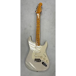 Used Fender Used Fender Artist Series Eric Johnson Stratocaster White Blonde Solid Body Electric Guitar