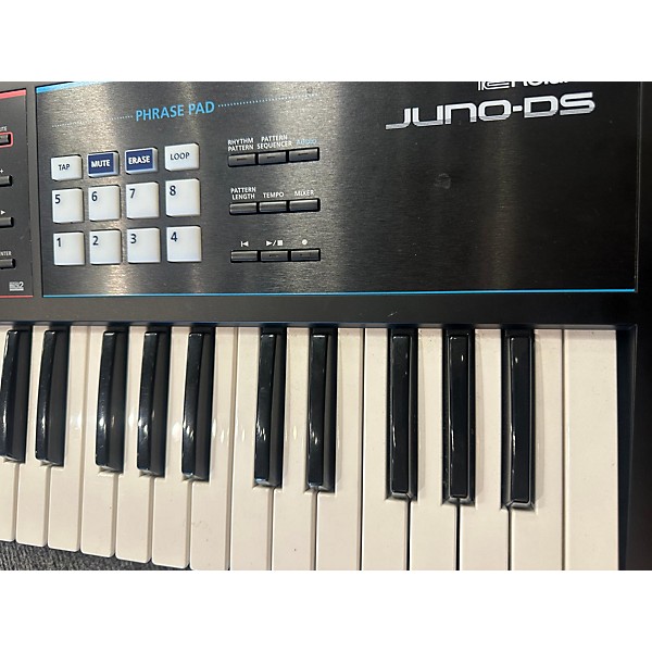 Used Roland Used Roland Juno Ds61 Synthesizer