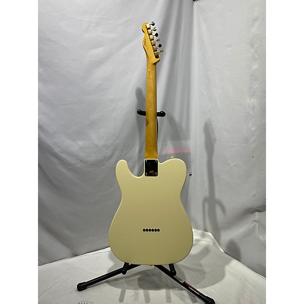 Used Fender Used Fender Vintera II 60S Telecaster Alpine White Solid Body Electric Guitar