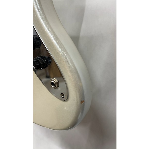 Used 2011 Fender Blacktop Jazz Bass Arctic White Electric Bass Guitar