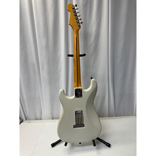 Used Fender Used Fender Artist Series Eric Johnson Stratocaster White Solid Body Electric Guitar