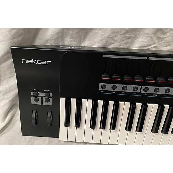 Used Nektar Used Nektar Panorama T6 MIDI Controller