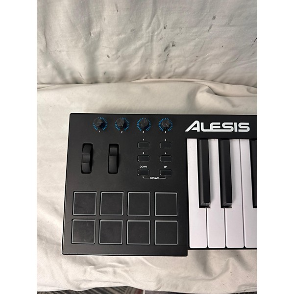 Used Alesis Used Alesis V49 49-Key MIDI Controller