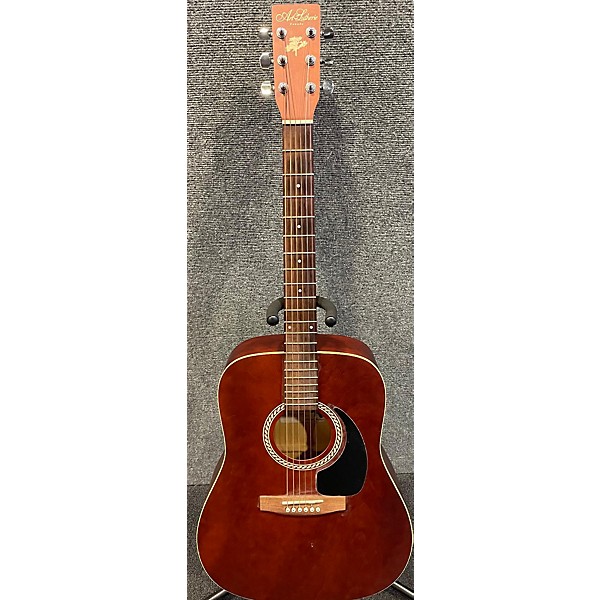 Used Art & Lutherie Used Art & Lutherie Wild Cherry Cherry Acoustic Guitar