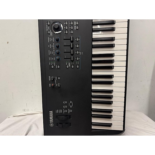 Used Yamaha Used Yamaha MODX8 Synthesizer