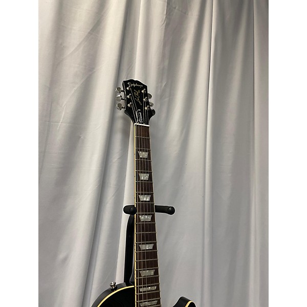 Used Epiphone Used Epiphone Les Paul Classic Black Solid Body Electric Guitar