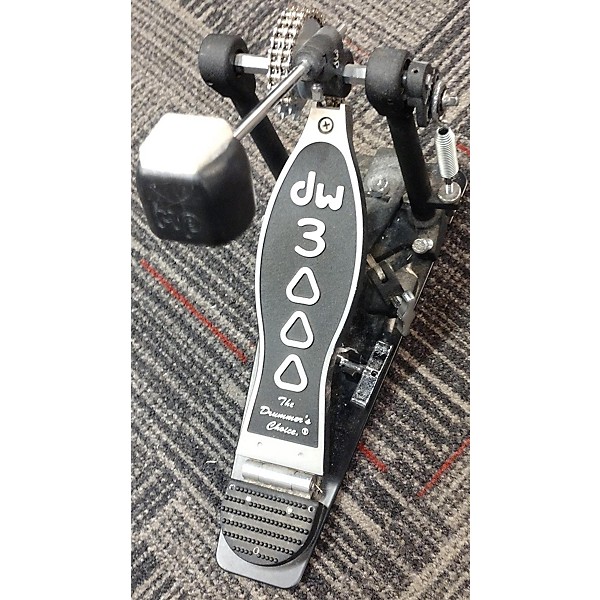 Used DW 3000 Series Single Single Bass Drum Pedal