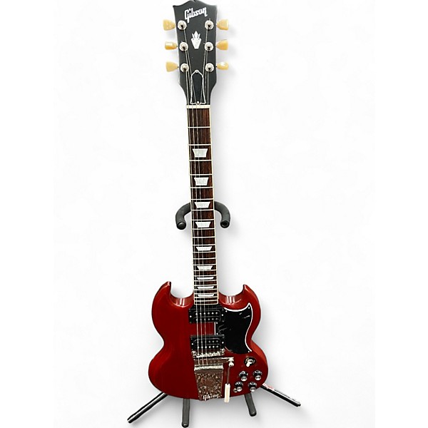 Used Gibson Used Gibson SG Standard '61 Maestro Vintage Cherry Solid Body Electric Guitar