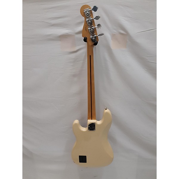 Used Used Fender Deluxe Active Precision Bass White Electric Bass Guitar