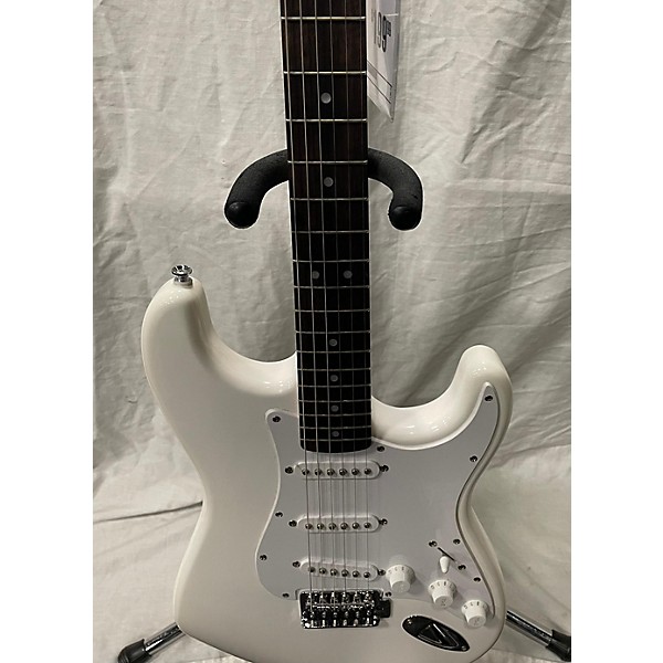 Used Squier Used Squier Stratocaster HT Arctic White Solid Body Electric Guitar