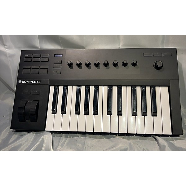 Used Native Instruments Used Native Instruments Komplete Kontrol A25 MIDI Controller