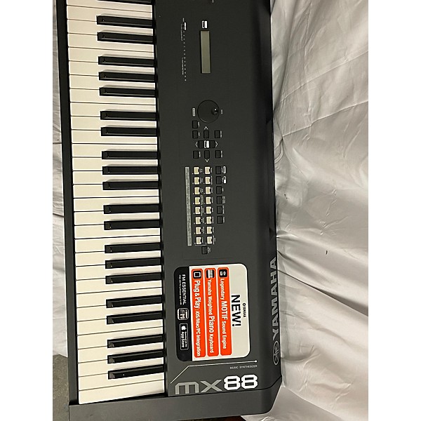 Used Yamaha Used Yamaha MX88BK Synthesizer