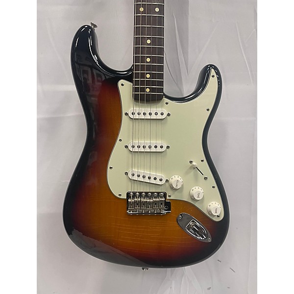 Used Fender 1962 Reissue Stratocaster 2 Color Sunburst Solid Body Electric Guitar