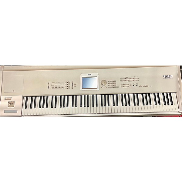 Used KORG Used KORG Triton Studio 88 Key Keyboard Workstation