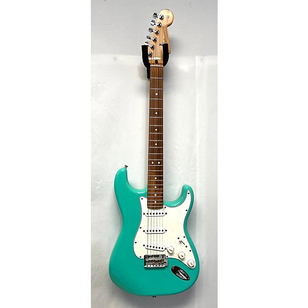 Used Fender Used Fender Player Stratocaster Seafoam Green Solid Body Electric Guitar