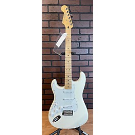 Used Fender Used 2007 Fender Standard Stratocaster Left Handed Alpine White Electric Guitar