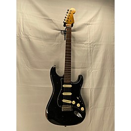 Used Fender Used 2017 Fender Custom Shop Limited Edition Relic Roasted Dual Mag Stratocaster Black Solid Body Electric Guitar