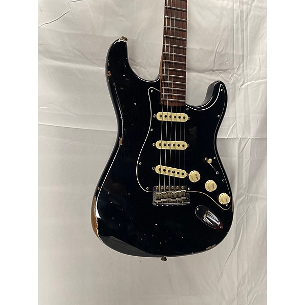 Used Fender Used 2017 Fender Custom Shop Limited Edition Relic Roasted Dual Mag Stratocaster Black Solid Body Electric Guitar