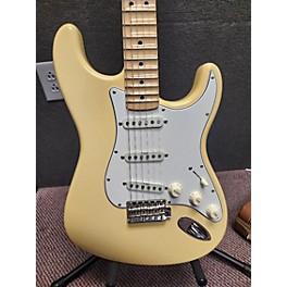 Used Fender Used Fender Signature Series Yngwie Malmstein Strat Vintage White Solid Body Electric Guitar