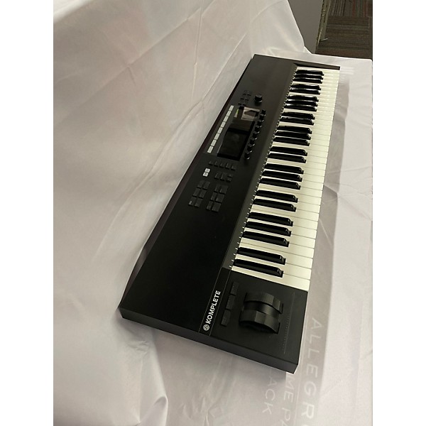 Used Native Instruments Komplete Kontrol S61 MK2 MIDI Controller