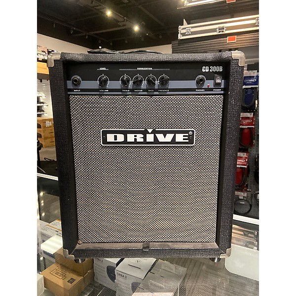 Used Drive Used Drive Cd 300b Bass Combo Amp