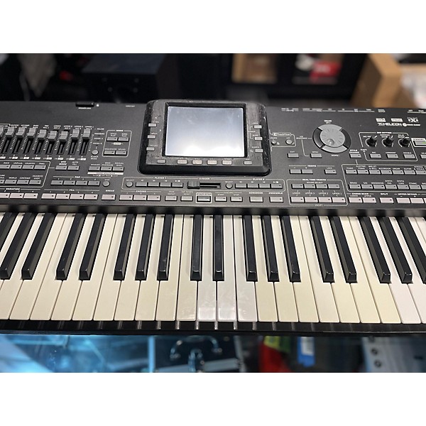 Used KORG PA3X 76 Key Keyboard Workstation