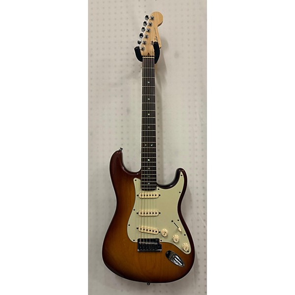 Used Fender Used 2008 Fender American Deluxe Ash Stratocaster Tobacco Sunburst Solid Body Electric Guitar