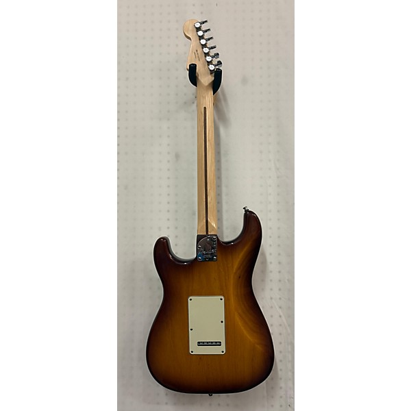 Used Fender Used 2008 Fender American Deluxe Ash Stratocaster Tobacco Sunburst Solid Body Electric Guitar