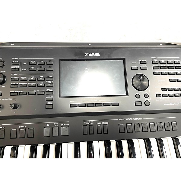 Used Yamaha Used Yamaha PSR-SX700 Arranger Keyboard