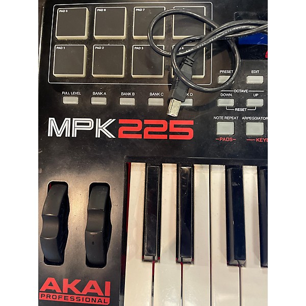 Used Akai Professional Used Akai Professional MPK225 25-Key MIDI Controller