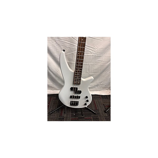 Used Jackson Used Jackson Spectra J2 White Electric Bass Guitar