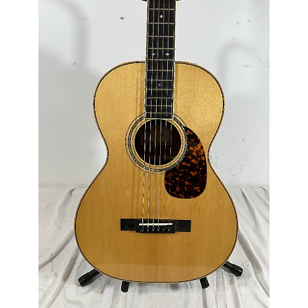 Used Larrivee Used Larrivee Custom Model OO-05 Natural Acoustic Guitar