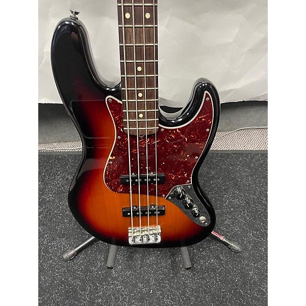 Used Fender Used 2011 Fender American Standard Jazz Bass Sunburst Electric Bass Guitar